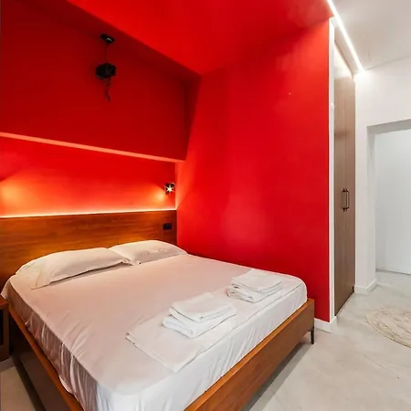 Rosso Center * Тирана